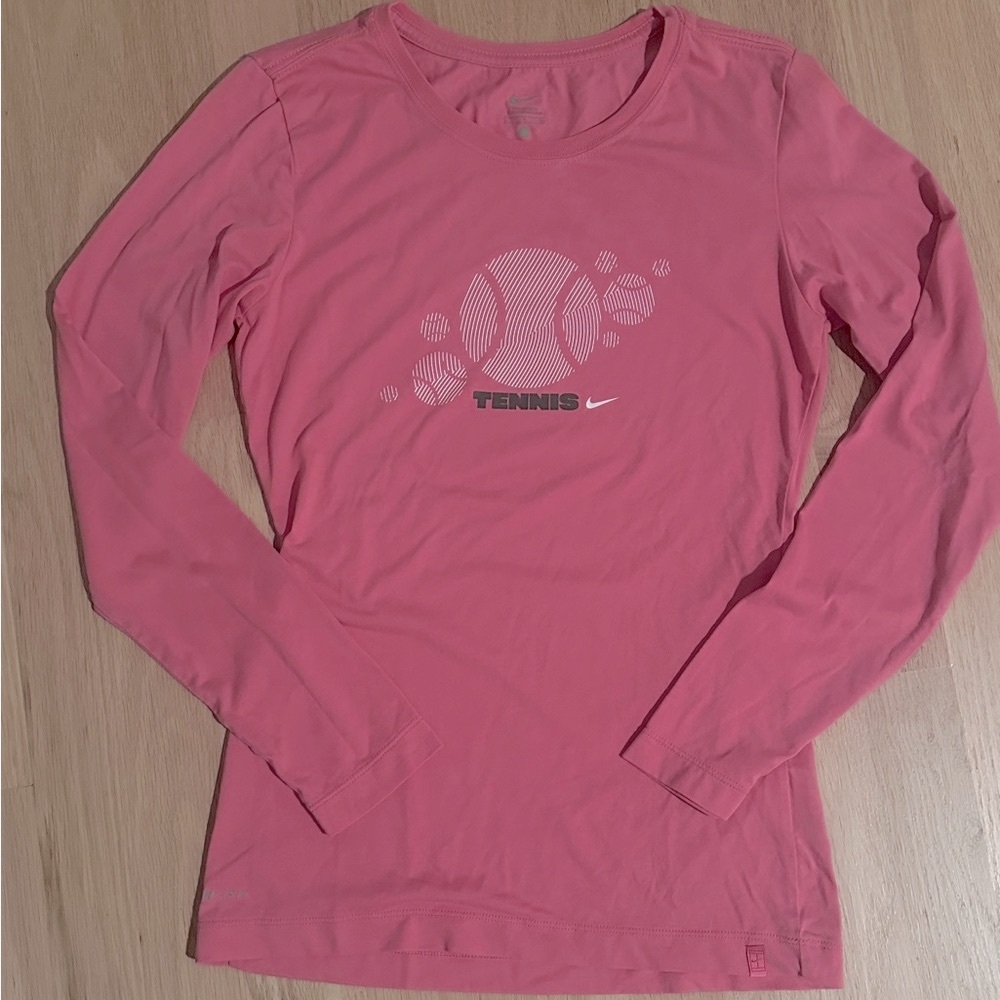Nike Women's Vibrant Pink Long Sleeve Tee size Small